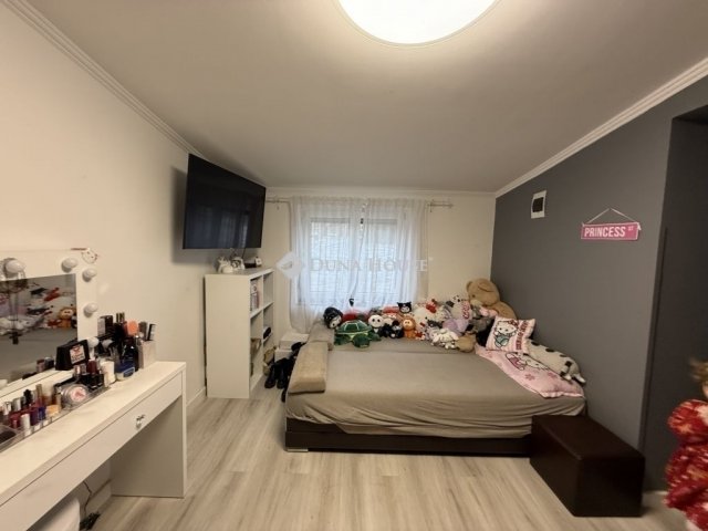 Eladó családi ház, Érden 124.9 M Ft, 6 szobás