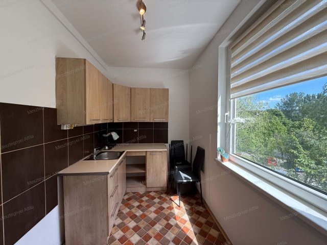 Kiadó panellakás, albérlet, Sopronban 180 E Ft / hó, 2 szobás