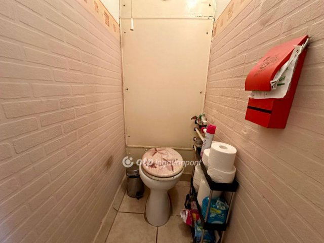 Eladó panellakás, Debrecenben 58.7 M Ft, 2 szobás