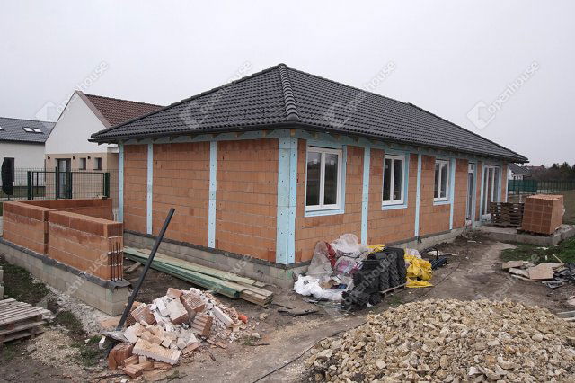 Eladó családi ház, Székesfehérvárott 91.99 M Ft, 4 szobás