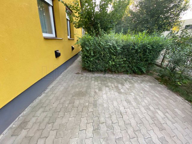 Eladó hotel, Siófokon 180 M Ft / költözzbe.hu