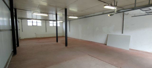 Kiadó ipari ingatlan, Székesfehérvárott, Sereg utcában