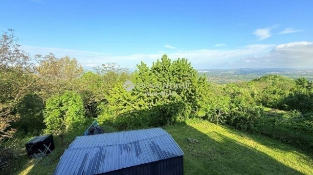 Eladó nyaraló, Szentendrén 89.9 M Ft, 2 szobás