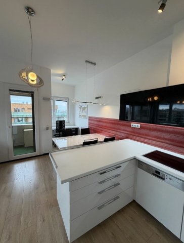 Kiadó téglalakás, albérlet, VIII. kerületben, Corvin sétányon