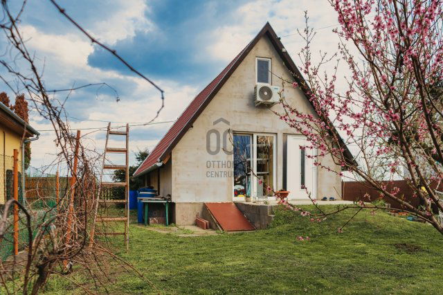 Eladó családi ház, Szolnokon 31.8 M Ft, 3 szobás