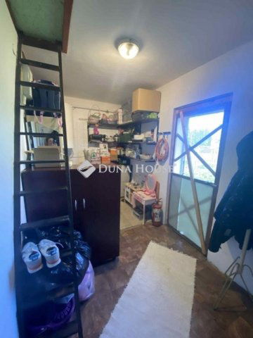 Eladó családi ház, Decsen 26.5 M Ft, 2 szobás