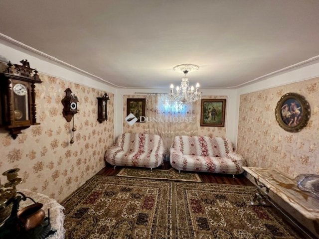 Eladó családi ház, Pilisen 45 M Ft, 3 szobás