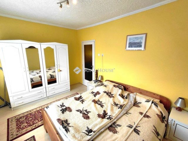 Eladó családi ház, Vámospércsen 78.9 M Ft, 5+1 szobás