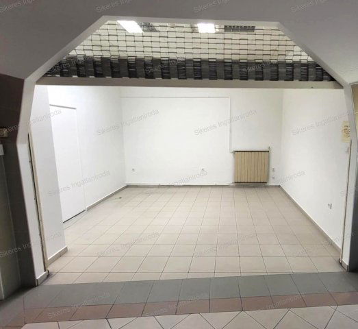 Kiadó üzlethelyiség, Tatabányán 152 E Ft / hó, 1 szobás