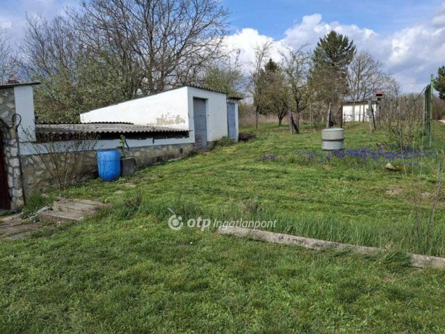 Eladó telek, Pápán 8.8 M Ft / költözzbe.hu