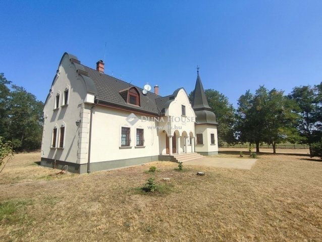 Eladó családi ház, Fülöpházán 229 M Ft, 7 szobás