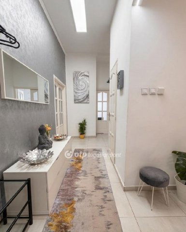 Eladó téglalakás, Budapesten, VI. kerületben 215 M Ft, 3 szobás