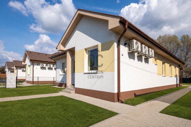 Eladó családi ház, Debrecenben 122 M Ft, 5 szobás