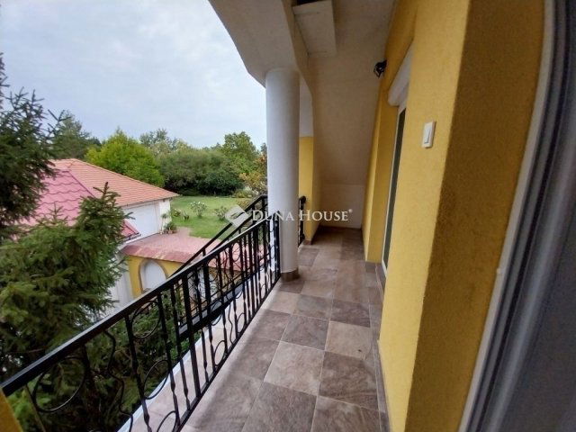 Eladó családi ház, Szegeden 199.9 M Ft, 7+1 szobás