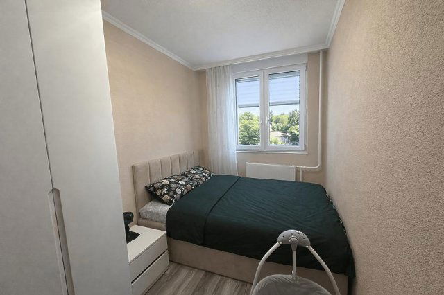 Eladó panellakás, Budapesten, IV. kerületben, Dugonics utcában