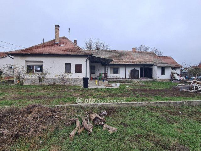 Eladó családi ház, Dömsödön 25 M Ft, 3 szobás