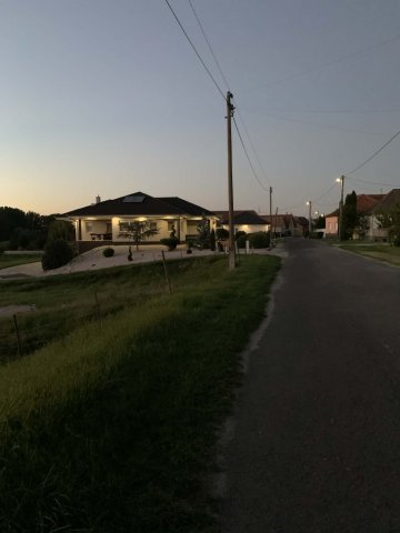 Eladó családi ház, Császártöltésen 187 M Ft, 4 szobás