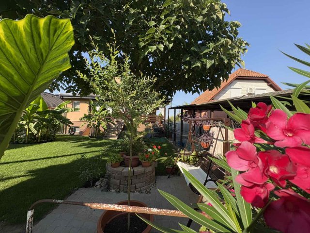 Eladó családi ház, Dunaharasztin 193 M Ft, 4+1 szobás