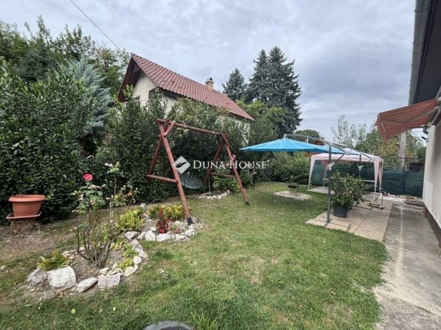 Eladó családi ház, Tasson 19.9 M Ft, 2 szobás