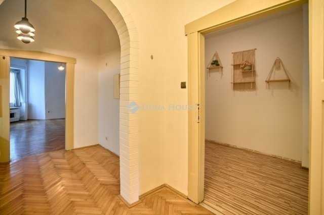 Eladó téglalakás, Budapesten, XIII. kerületben 82 M Ft, 2 szobás