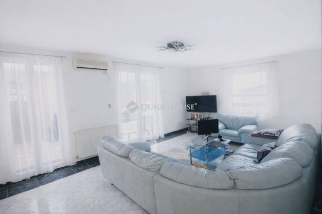 Eladó családi ház, Budapesten, XVIII. kerületben 122.5 M Ft