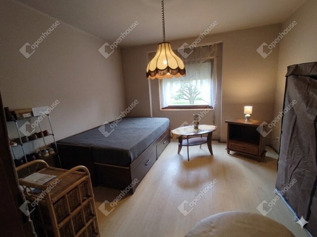 Eladó családi ház, Karádon 34 M Ft, 3 szobás