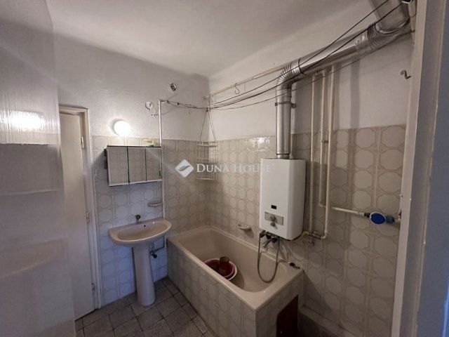 Eladó téglalakás, Hódmezővásárhelyen 27.9 M Ft, 1+1 szobás