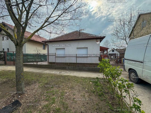 Eladó családi ház, Budapesten, XVIII. kerületben 79.9 M Ft