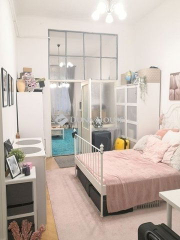 Eladó téglalakás, Budapesten, VIII. kerületben 53.9 M Ft