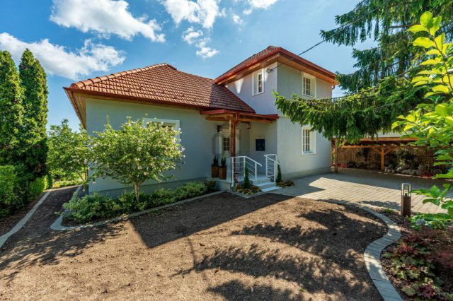 Eladó családi ház, Budapesten, III. kerületben 312 M Ft