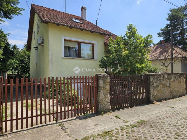 Eladó családi ház, Gödön 100 M Ft, 7 szobás