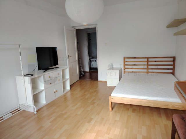 Eladó panellakás, Szegeden, Molnár utcában 50.95 M Ft