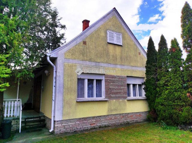Eladó ikerház, Fonyódon 34.9 M Ft, 4 szobás