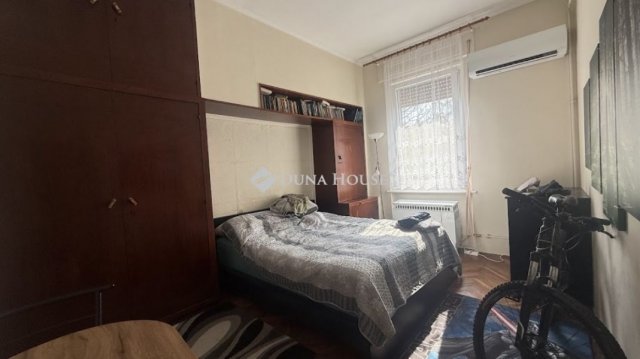 Eladó téglalakás, Szombathelyen 28 M Ft, 2 szobás