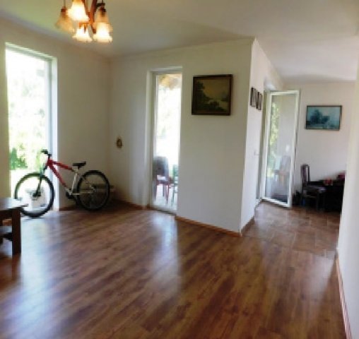 Eladó ikerház, Nagytarcsán 86 M Ft, 3 szobás