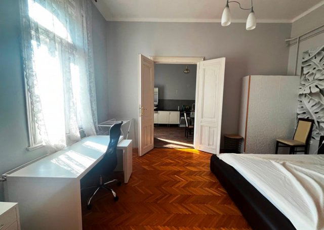 Kiadó téglalakás, albérlet, Pécsett, Rákóczi úton, 2 szobás