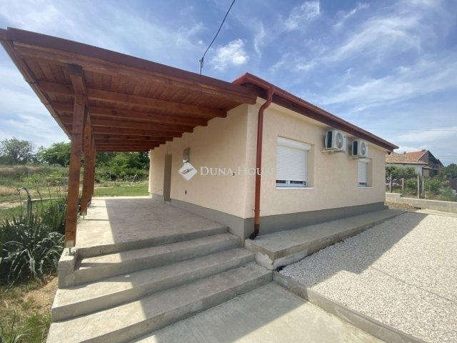 Eladó családi ház, Gombán 85 M Ft, 3 szobás