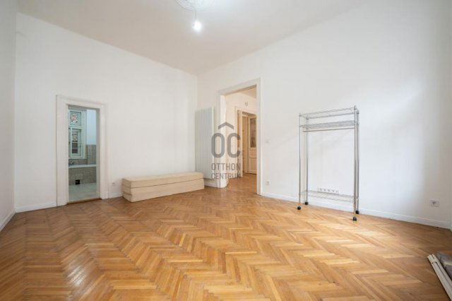 Eladó téglalakás, Budapesten, VI. kerületben 176 M Ft, 4 szobás