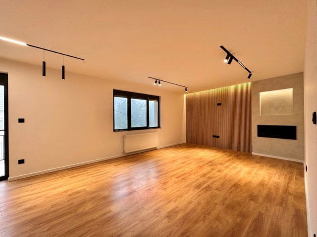 Eladó téglalakás, Pécsett, Bálicsi úton 84.9 M Ft, 3 szobás