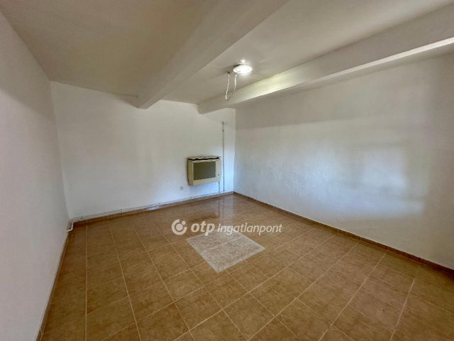 Eladó családi ház, Pándon 28.9 M Ft, 3 szobás