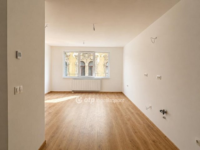 Eladó téglalakás, Budapesten, VI. kerületben 105 M Ft, 3 szobás