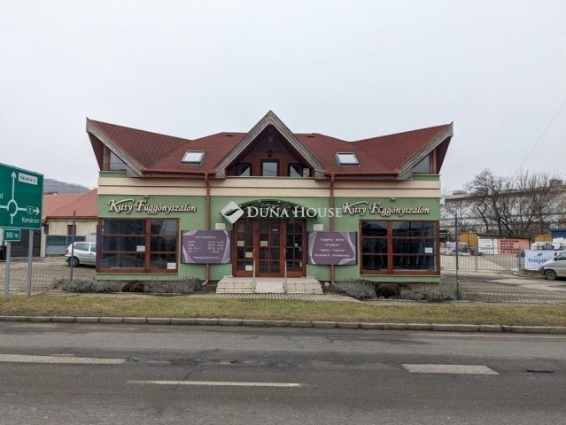 Eladó üzlethelyiség, Dorogon 99.2 M Ft, 1 szobás