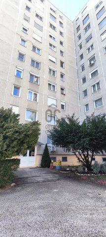 Eladó panellakás, Veszprémben 41.9 M Ft, 2 szobás