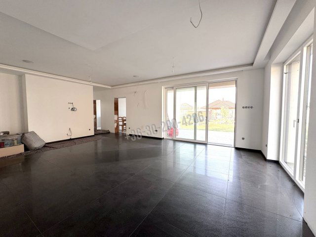 Eladó családi ház, Jánossomorján 115 M Ft, 4 szobás