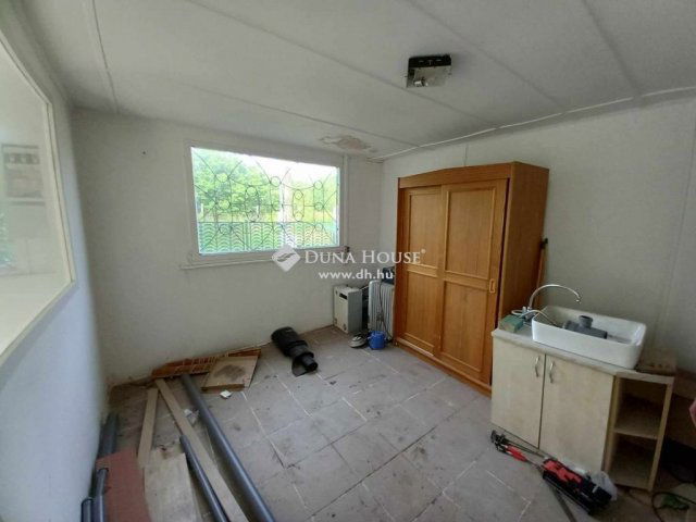 Eladó nyaraló, Tiszakécskén 8.9 M Ft, 2 szobás