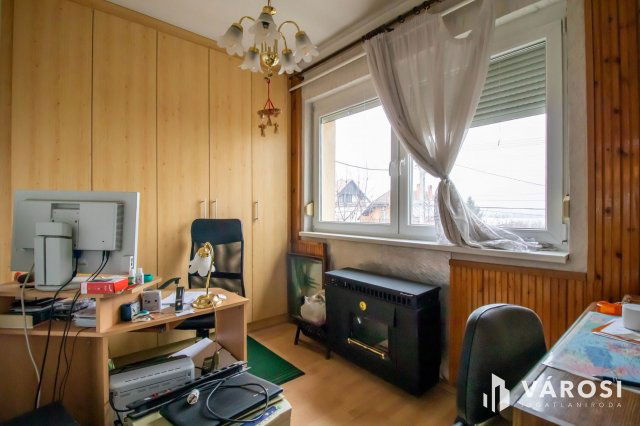 Eladó téglalakás, Székesfehérvárott 84.9 M Ft, 5 szobás