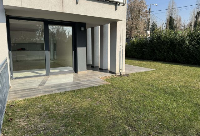 Eladó téglalakás, Budapesten, III. kerületben, Kadosa utcában