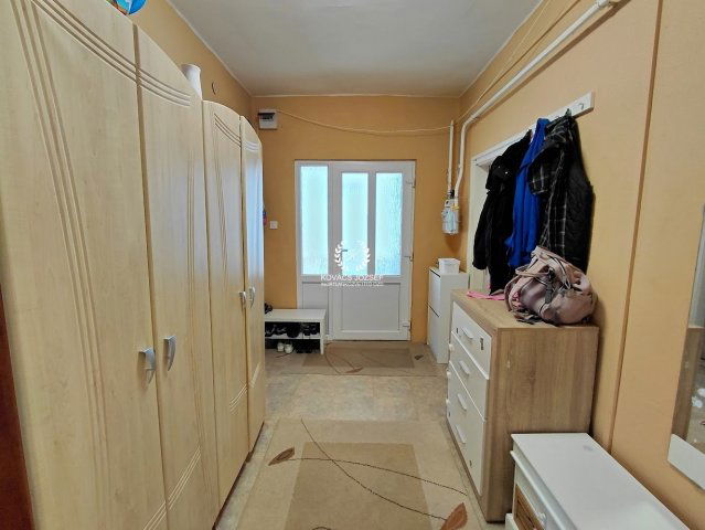 Eladó családi ház, Ózdon 24.5 M Ft, 3 szobás