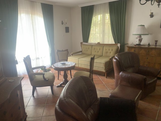 Eladó családi ház, Leányfaluban 294 M Ft, 6 szobás