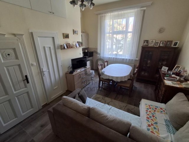 Eladó családi ház, Cegléden 210 M Ft, 4 szobás